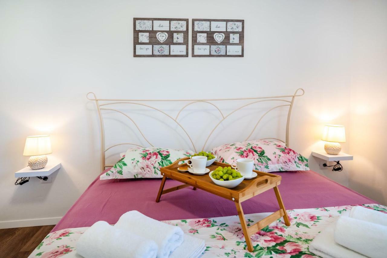Apartman Zozzy Posedarje Exterior photo
